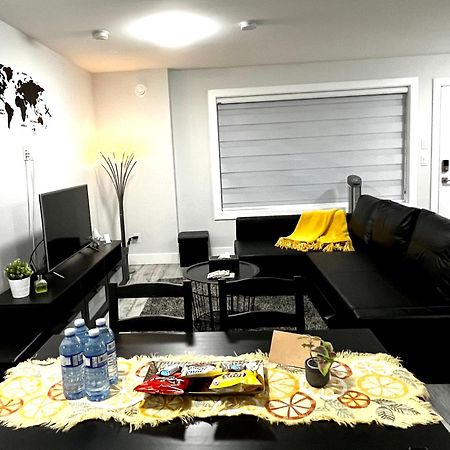 Luxurious & Stylish Two Bedroom Suite, Full Kitchen, Close To Vancouver Delta Extérieur photo