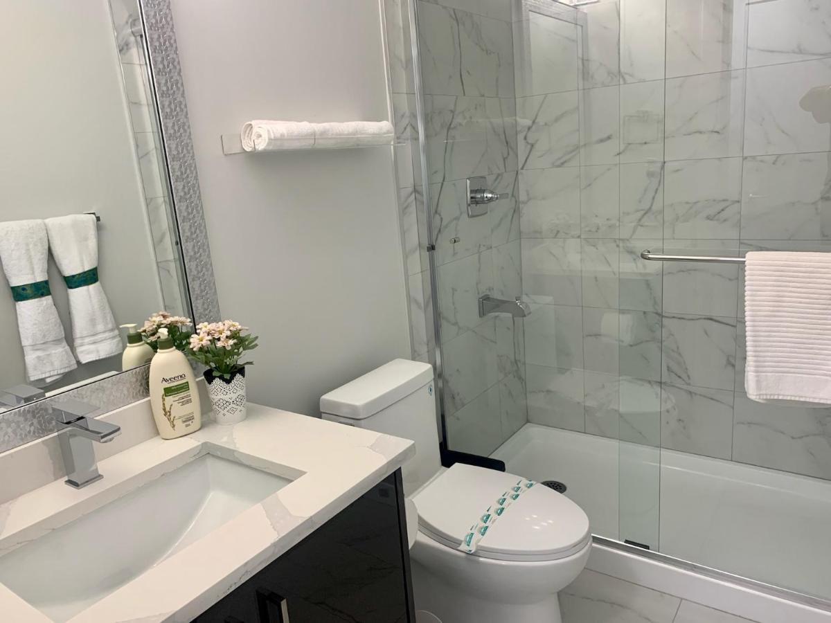 Luxurious & Stylish Two Bedroom Suite, Full Kitchen, Close To Vancouver Delta Extérieur photo