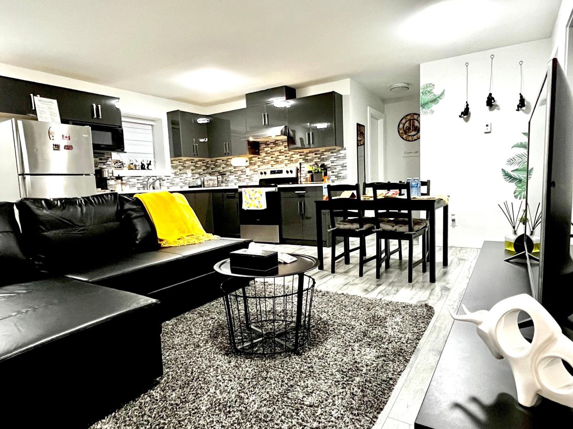 Luxurious & Stylish Two Bedroom Suite, Full Kitchen, Close To Vancouver Delta Extérieur photo
