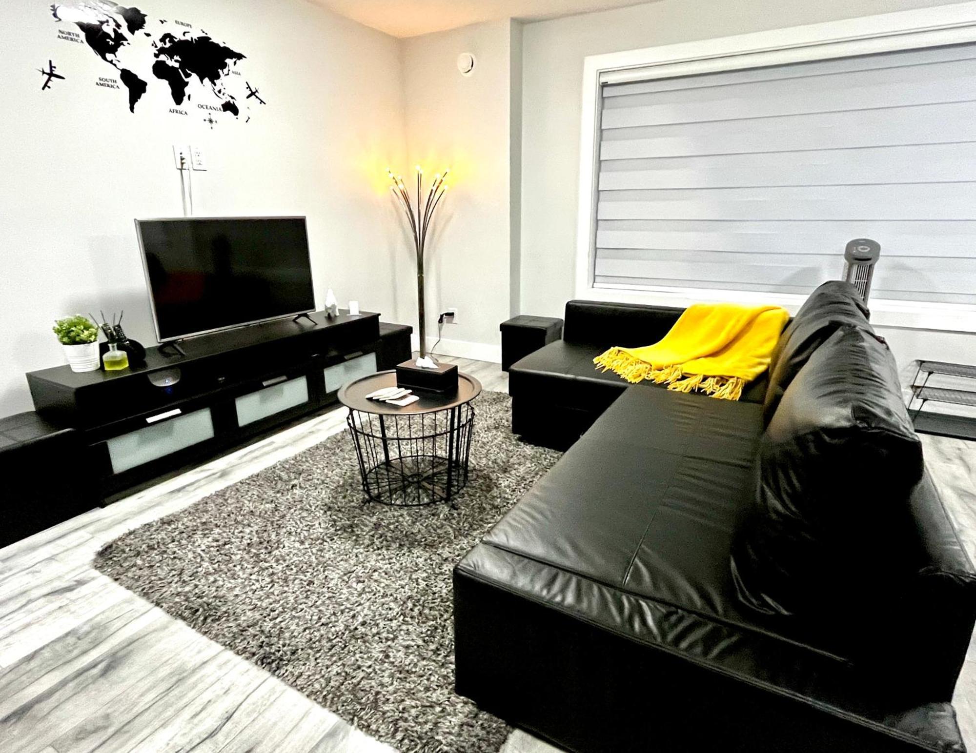 Luxurious & Stylish Two Bedroom Suite, Full Kitchen, Close To Vancouver Delta Extérieur photo